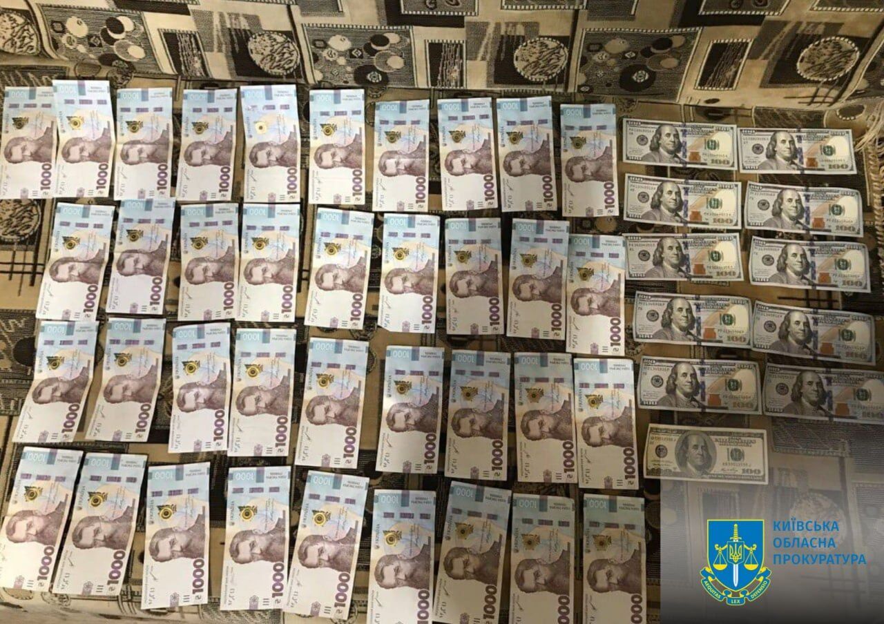 Обманули украинцев на сотни тысяч гривен: на Киевщине разоблачены "сотрудники банков". Подробности и фото