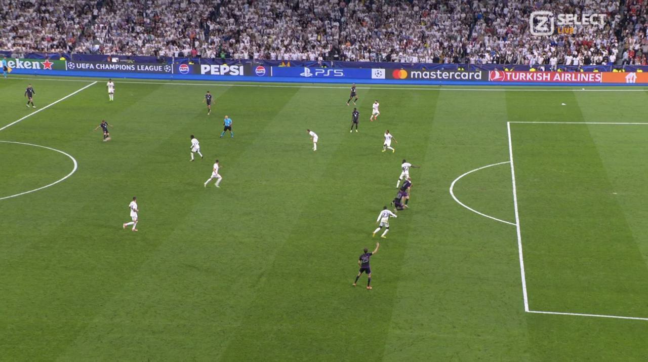 "Реал" за 2 минуты до конца перевернул игру и драматично вышел в финал Лиги чемпионов. Видео