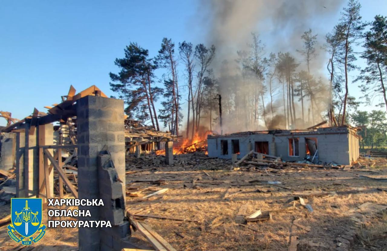 Зеленский: войска РФ за неделю нанесли почти 1000 ударов по Украине
