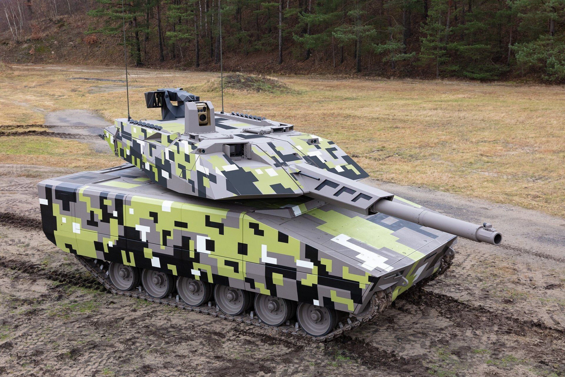 Украина с Rheinmetall будут совместно производить БМП Lynx: чем особенна боевая машина