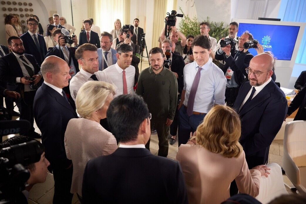 "Прошу сделать все возможное": Зеленский на саммите G7 призвал защитить воздушное пространство Украины