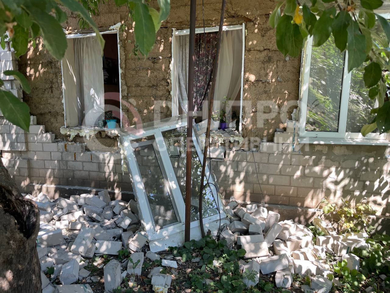 Окупанти атакували Новомосковськ: постраждали діти, пошкоджено будинки