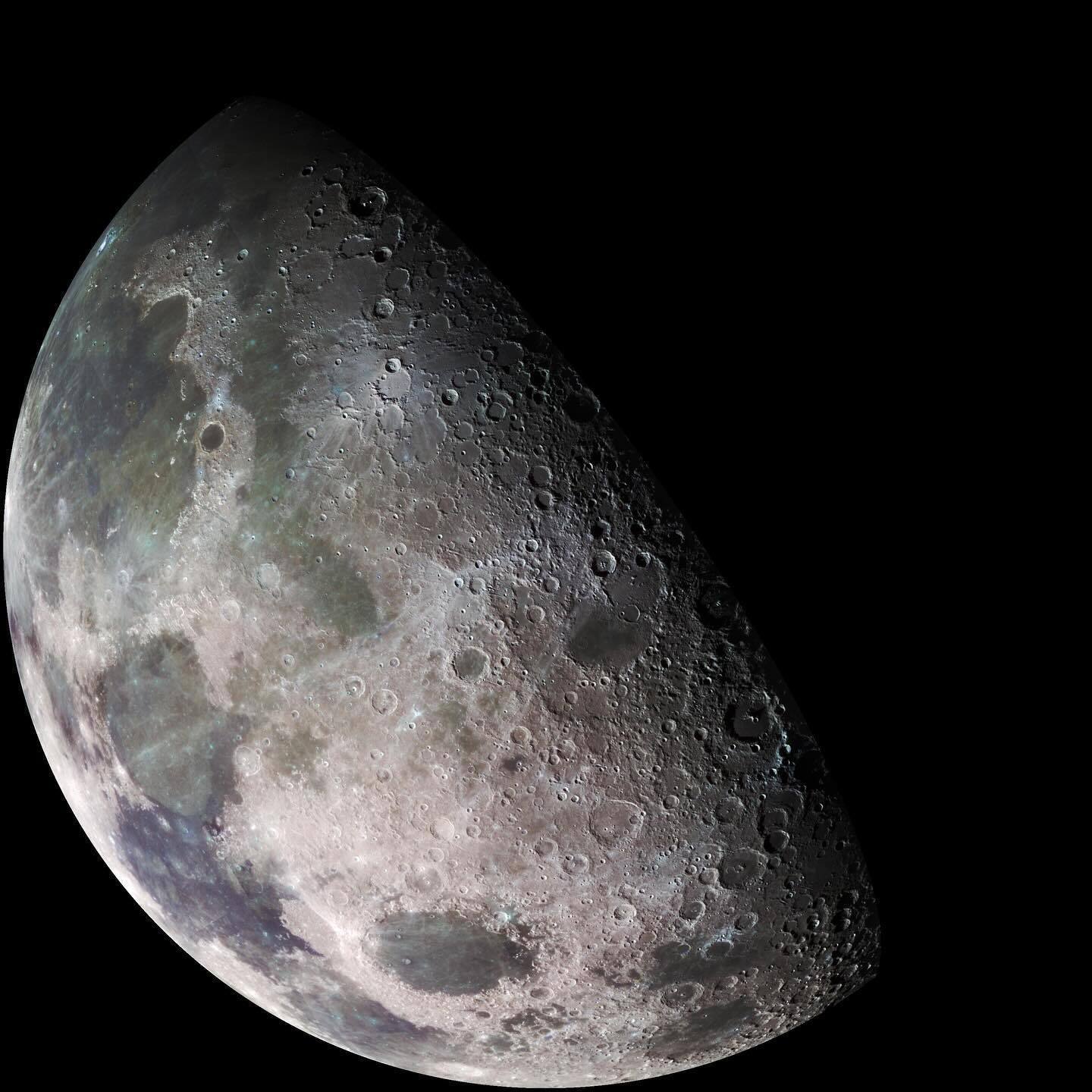 Луна остановится впервые за 18 лет: жители Земли смогут наблюдать редкое явление. Где и когда смотреть