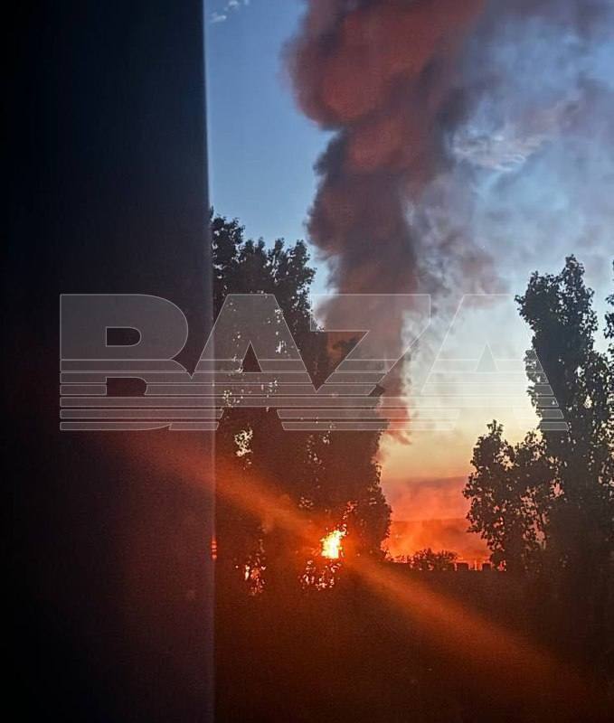 Россияне пожаловались на взрывы в районе аэродрома "Морозовск": там базируются вражеские Су-34 и Су-24