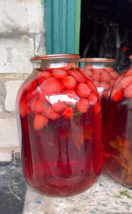 Як приготувати полуничний мохіто на зиму: краще магазинних соків та газованої води