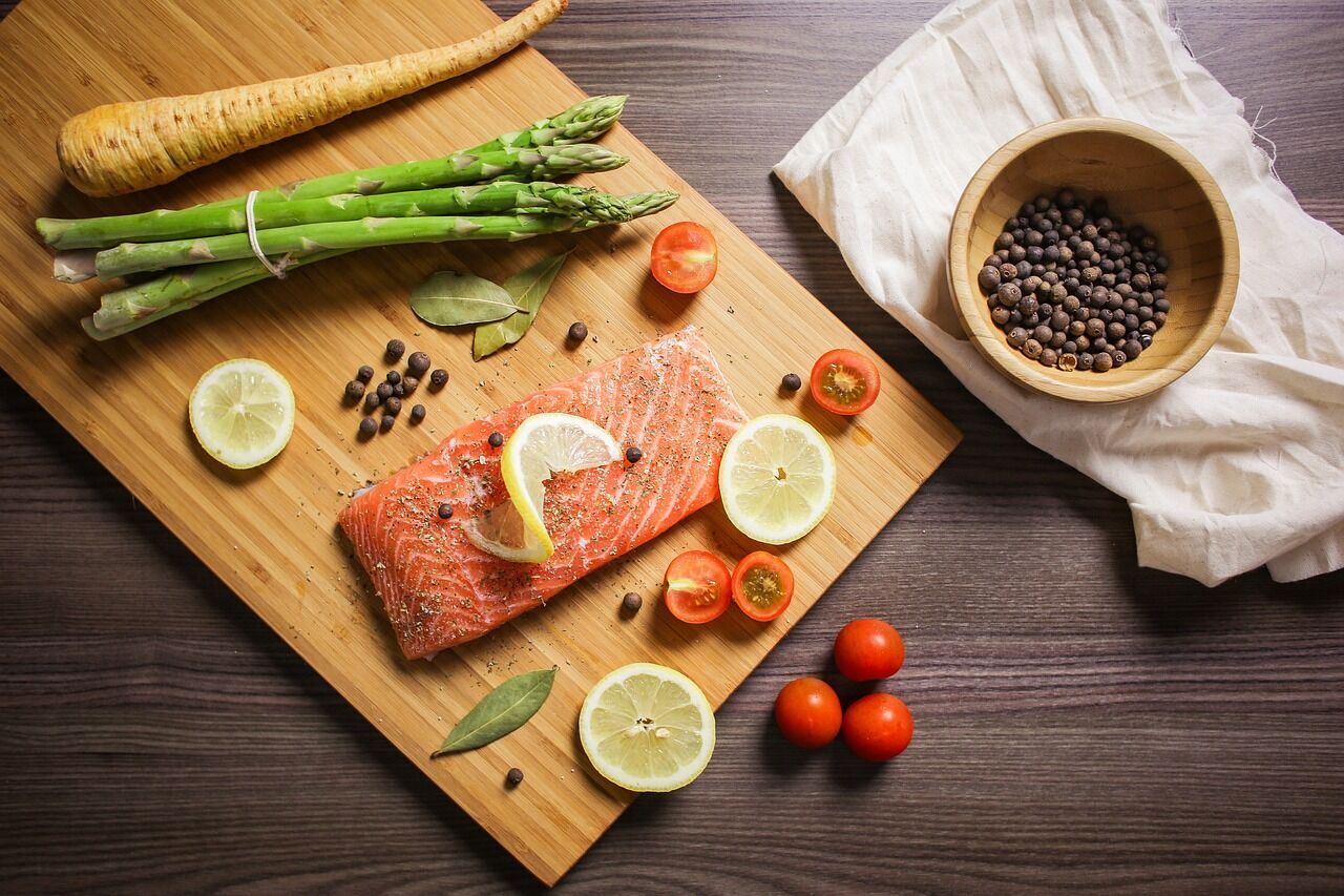 От рыбы до овощей: 8 продуктов с высоким содержанием калия, укрепляющих здоровье