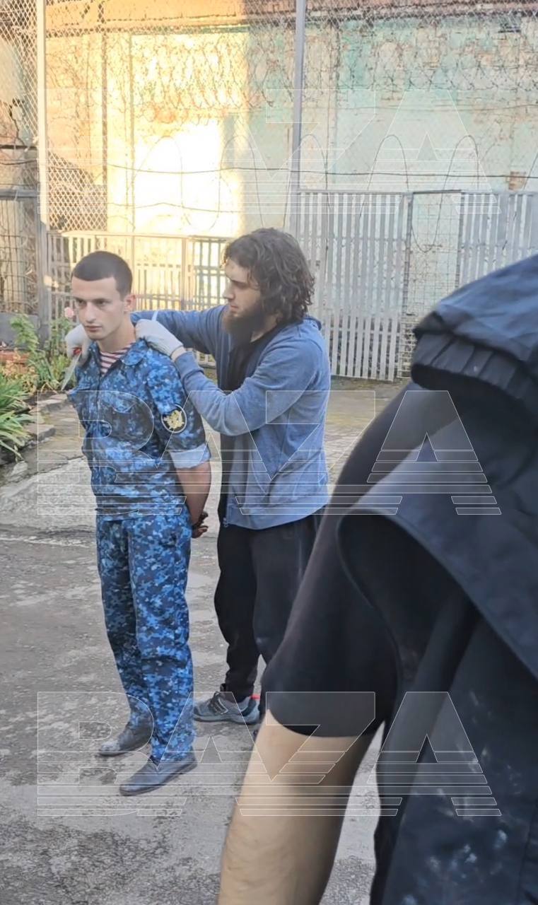В Ростові засуджені за співпрацю з ІДІЛ захопили заручників у СІЗО, ЗМІ пишуть про стрілянину. Відео