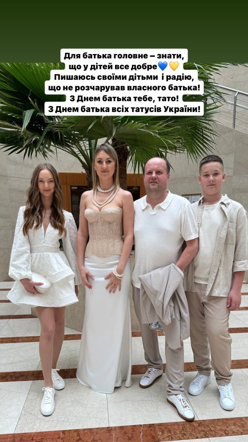 Родители и дети. Джамала, Андре Тан, Мирошниченко и другие звезды в День отца показали фото с самыми родными
