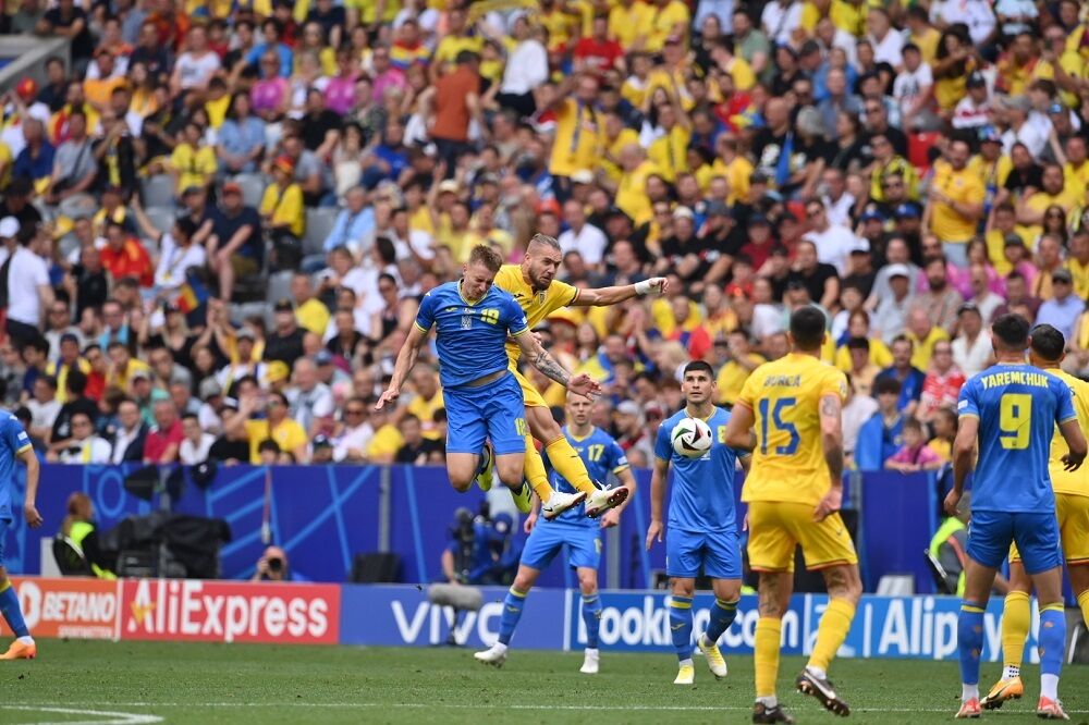 Что Ребров сказал команде в перерыве матча с Румынией и чего не хватило украинским футболистам, рассказал расстроенный Зинченко