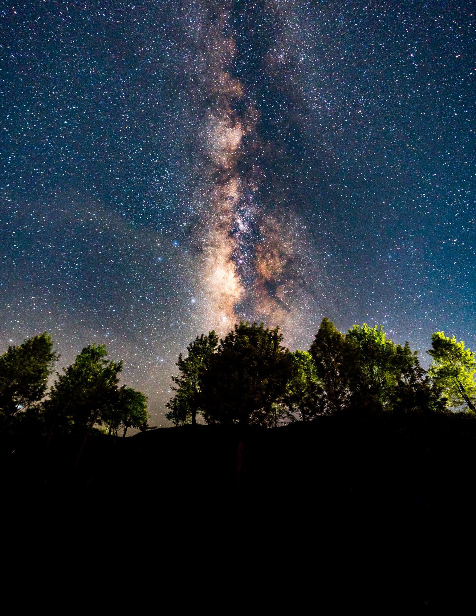 Летить на швидкості 600 км/с. Одну з найстаріших зірок у Чумацькому Шляху міг запустити удар наднової
