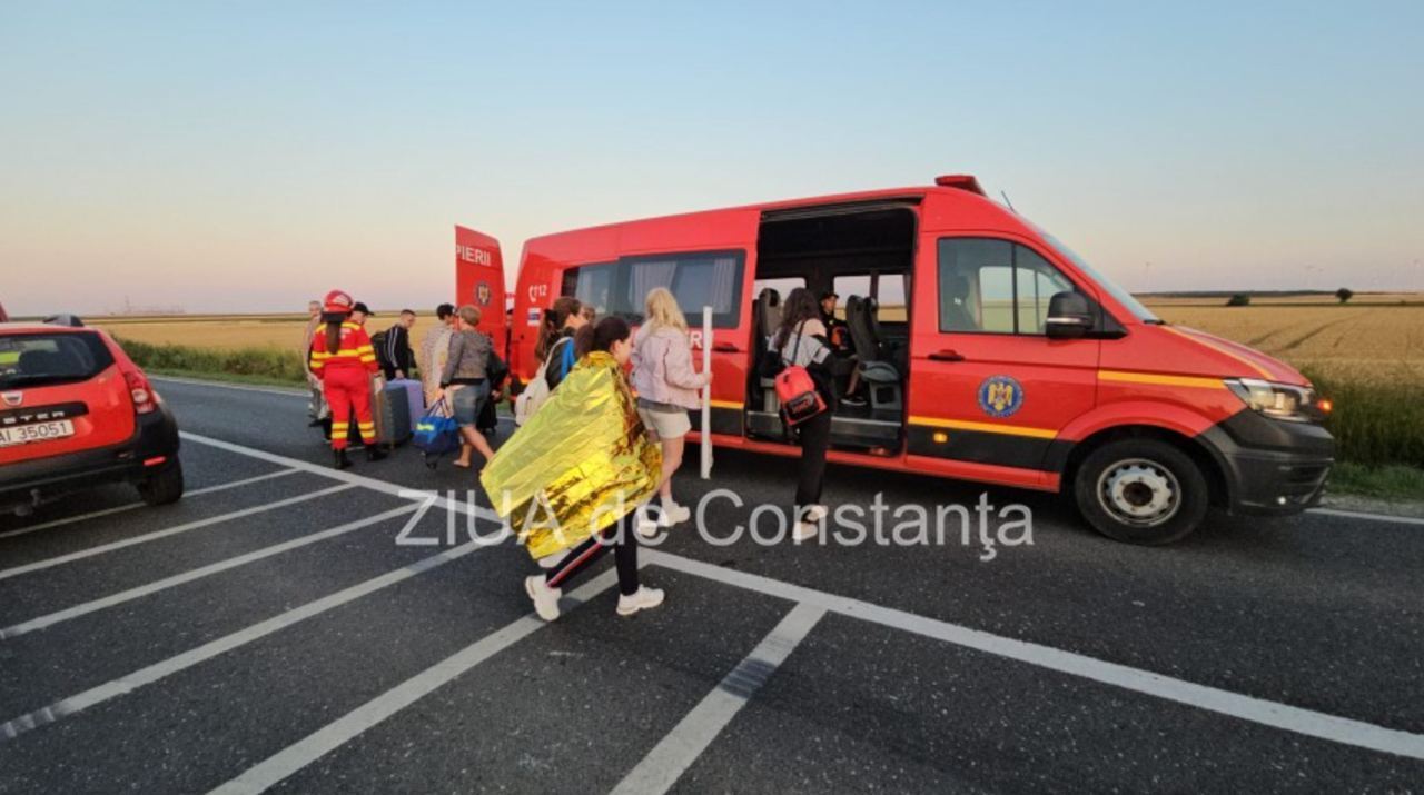 У Румунії автобус із десятками українців потрапив у ДТП, є постраждалі. Фото і відео