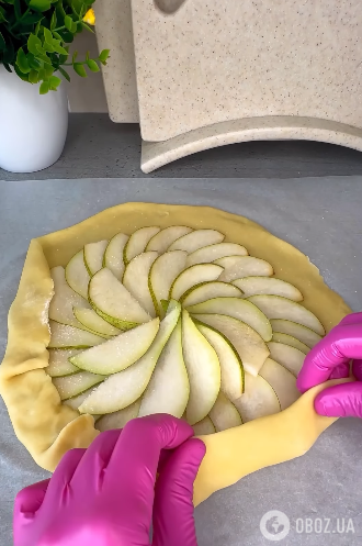 Пісочна галета з грушею: готуємо смачний десерт за лічені хвилини