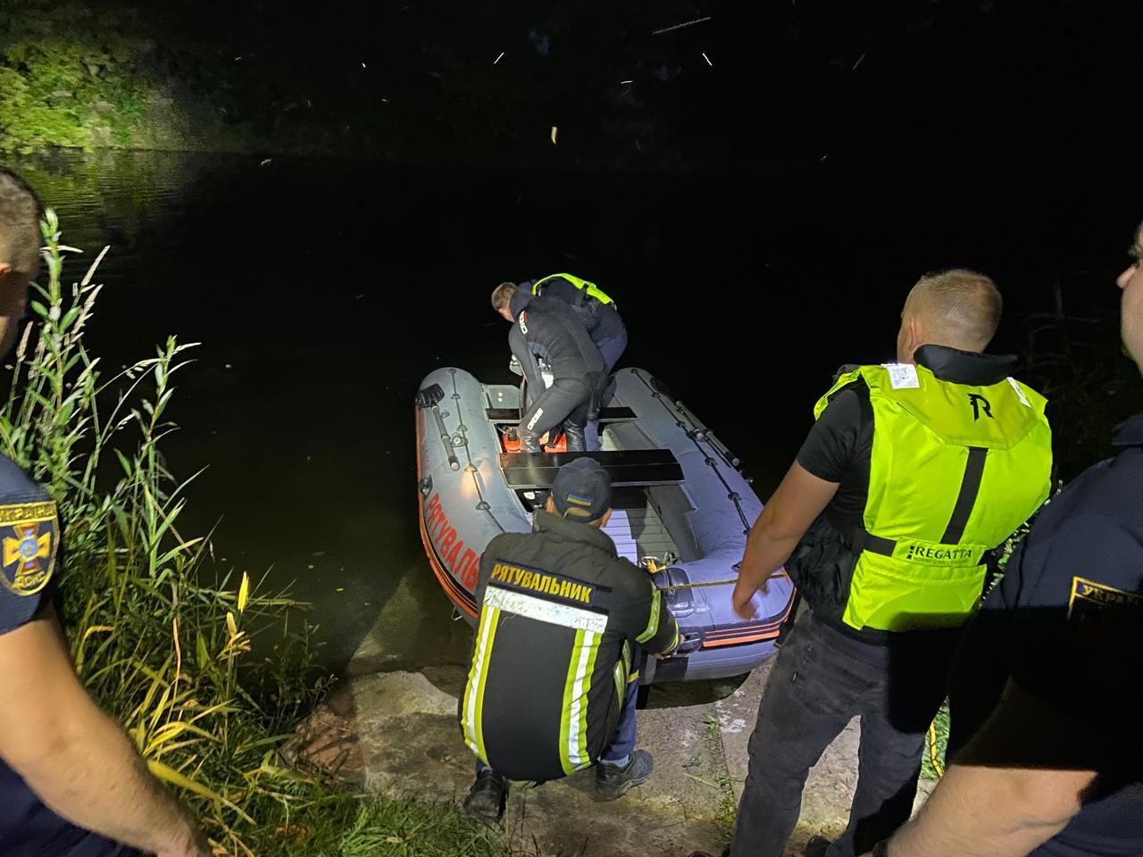 Упал в воду при катании на доске: в Луцке трагически погиб 18-летний парень. Фото и видео