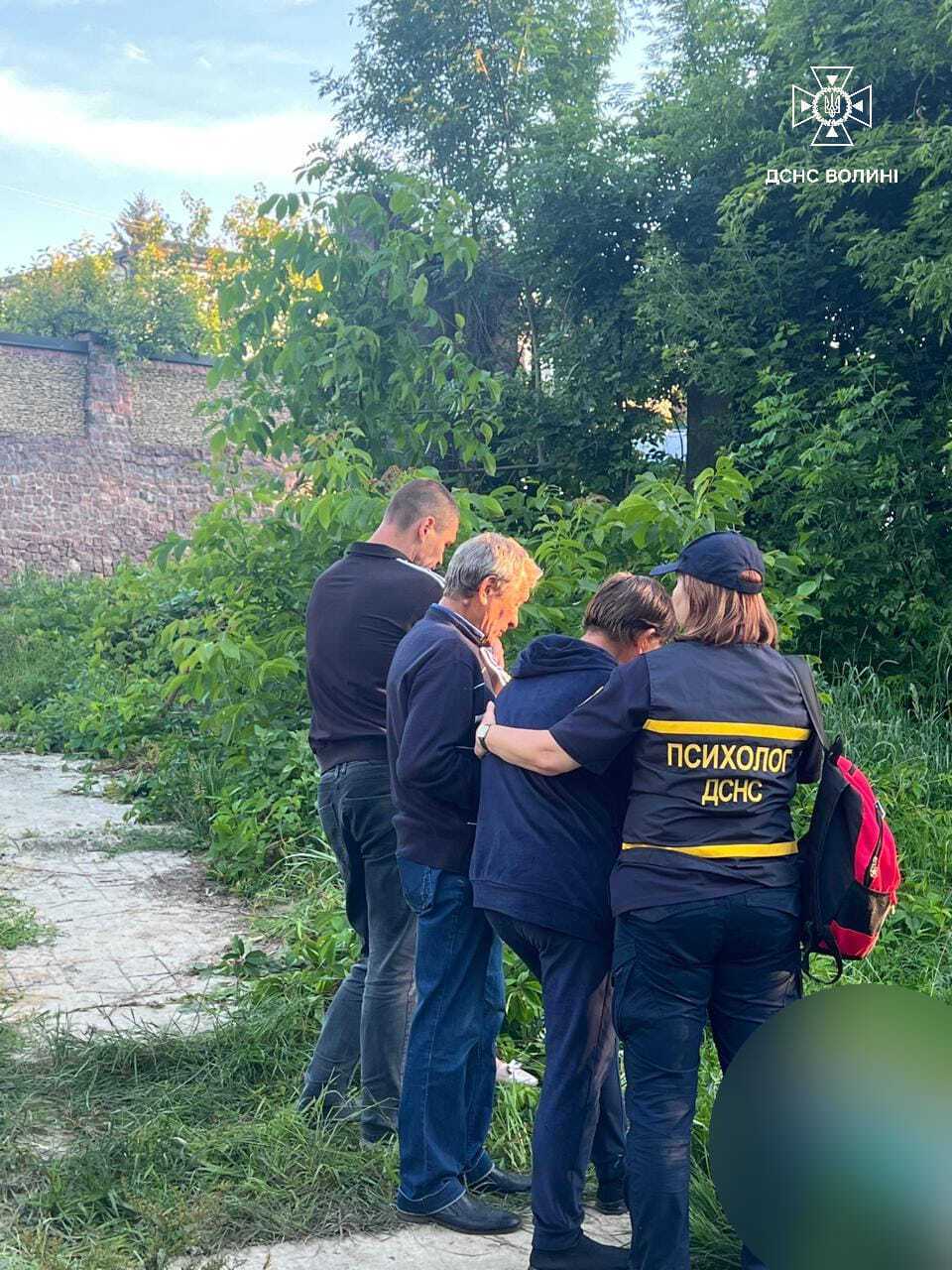 Упал в воду при катании на доске: в Луцке трагически погиб 18-летний парень. Фото и видео