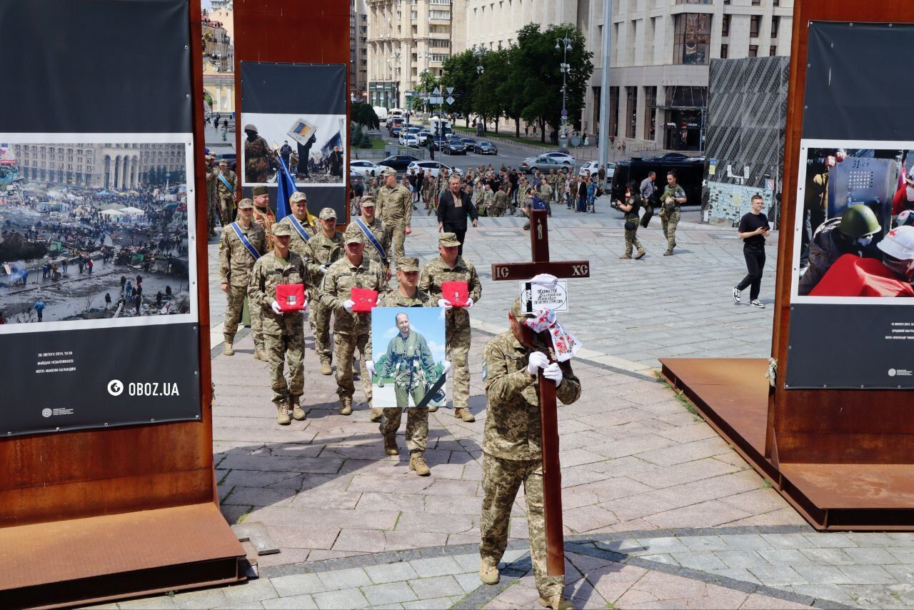 Був одним із легендарних "Привидів Києва": у столиці попрощалися з військовим льотчиком Валентином Коренчуком. Фото і відео