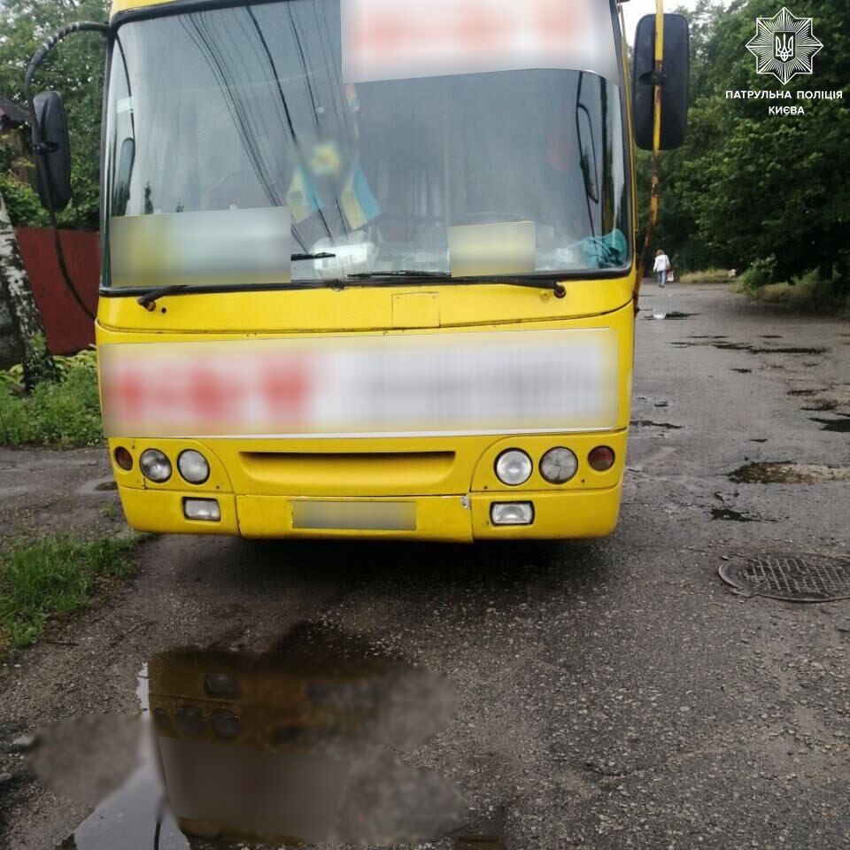 В Киеве водитель маршрутки ездил пьяным и без необходимых документов. Фото и подробности