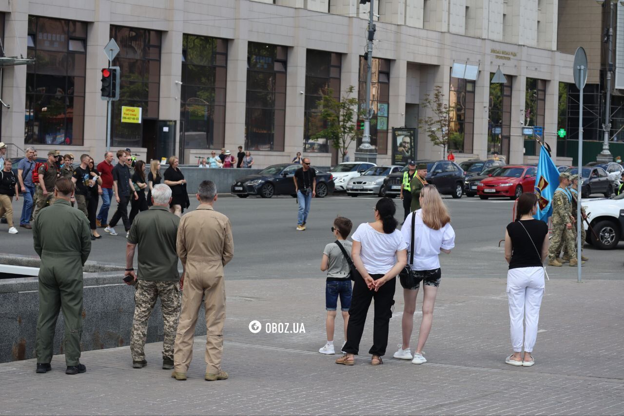 Был одним из легендарных "Призраков Киева": в столице простились с военным летчиком Валентином Коренчуком. Фото и видео