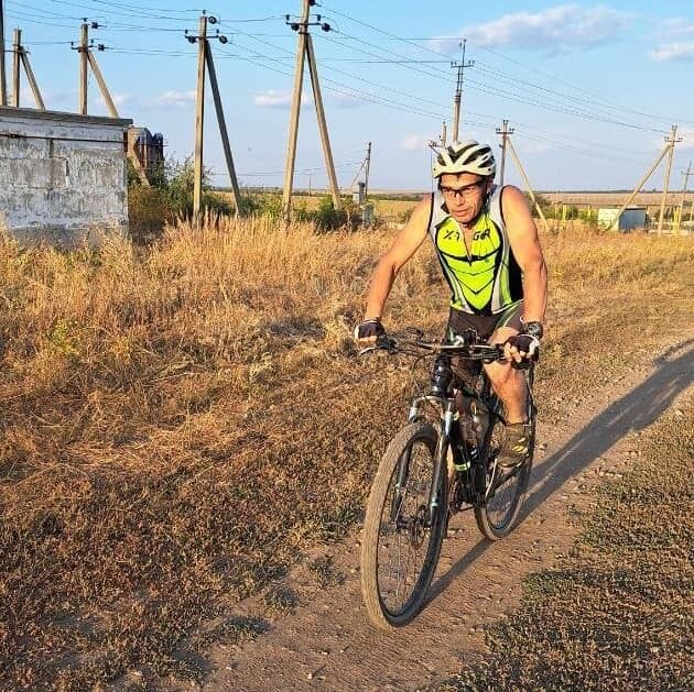 Велобайкер Олександр Шмалько