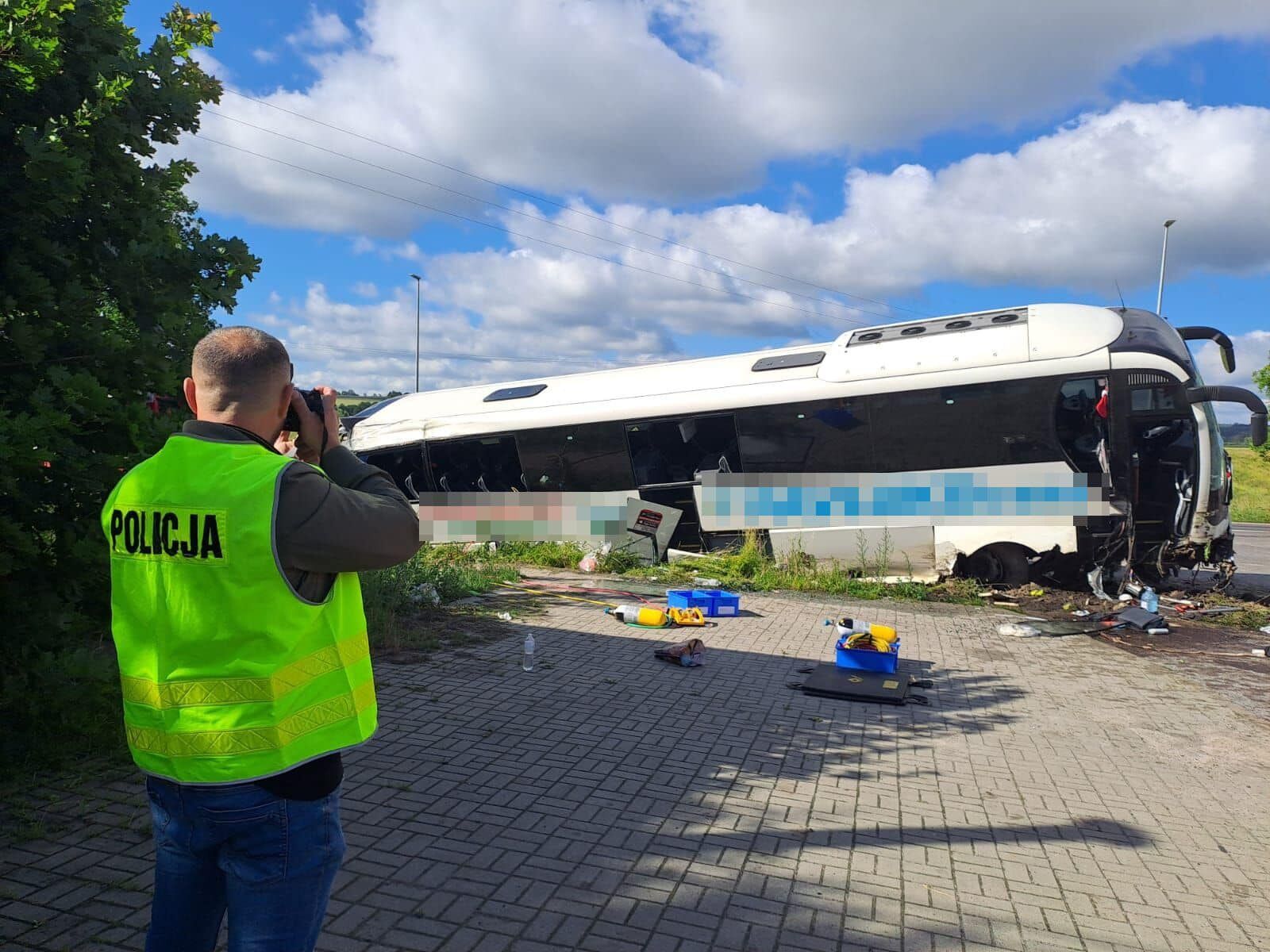 В Польше автобус Киев – Варшава с украинцами попал в ДТП, много пострадавших. Фото