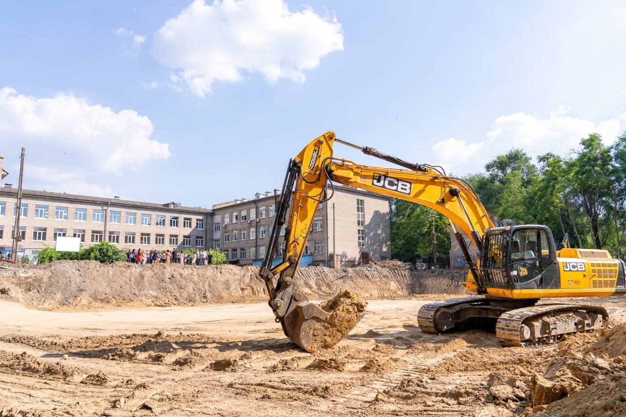 З'явилося фото з місця будівництва підземної школи в Запоріжжі