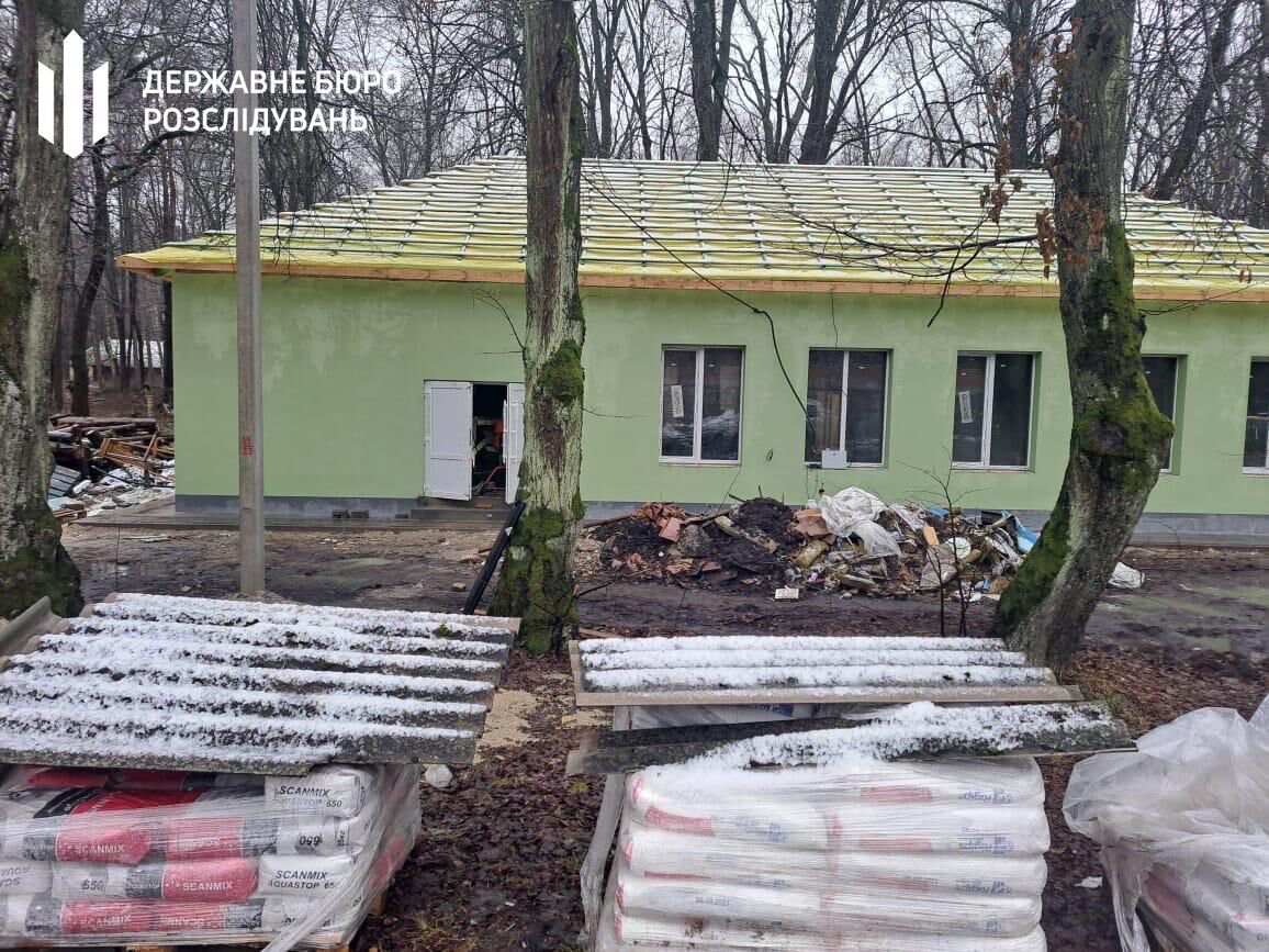 Украли более 2,2 млн грн на ремонте оборонных объектов: ГБР сообщило о подозрении чиновнику и предпринимателю с Волыни