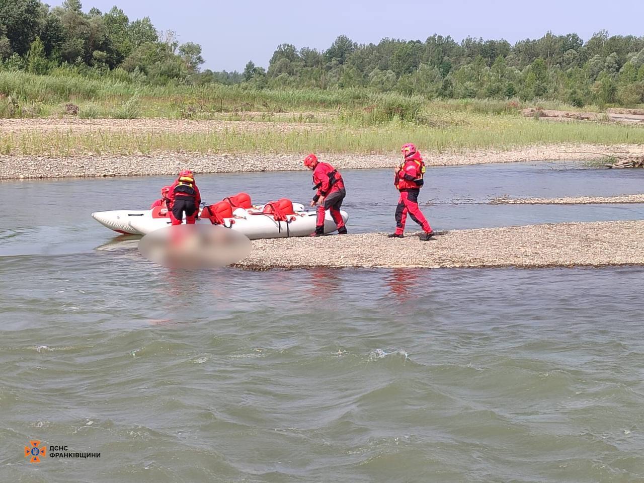 На Прикарпатье нашли мертвым 17-летнего парня, пропавшего во время купания на реке Черемош