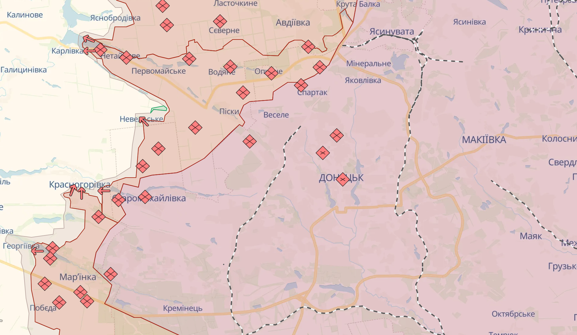 В оккупированном Донецке прогремела серия взрывов, поднялся дым. Фото и видео