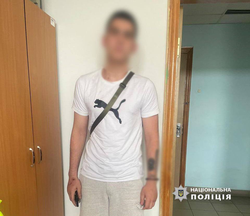 Зловмиснику загрожує до п’яти років обмеження волі.