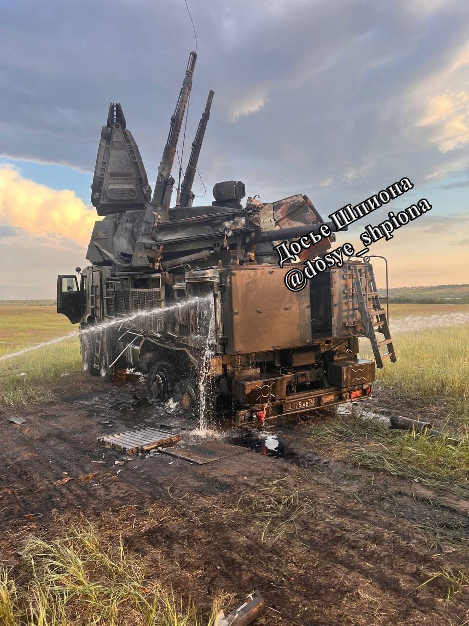 Выгорел изнутри: появились фото уничтоженного в Донецкой области российского ЗРПК "Панцирь-С1"