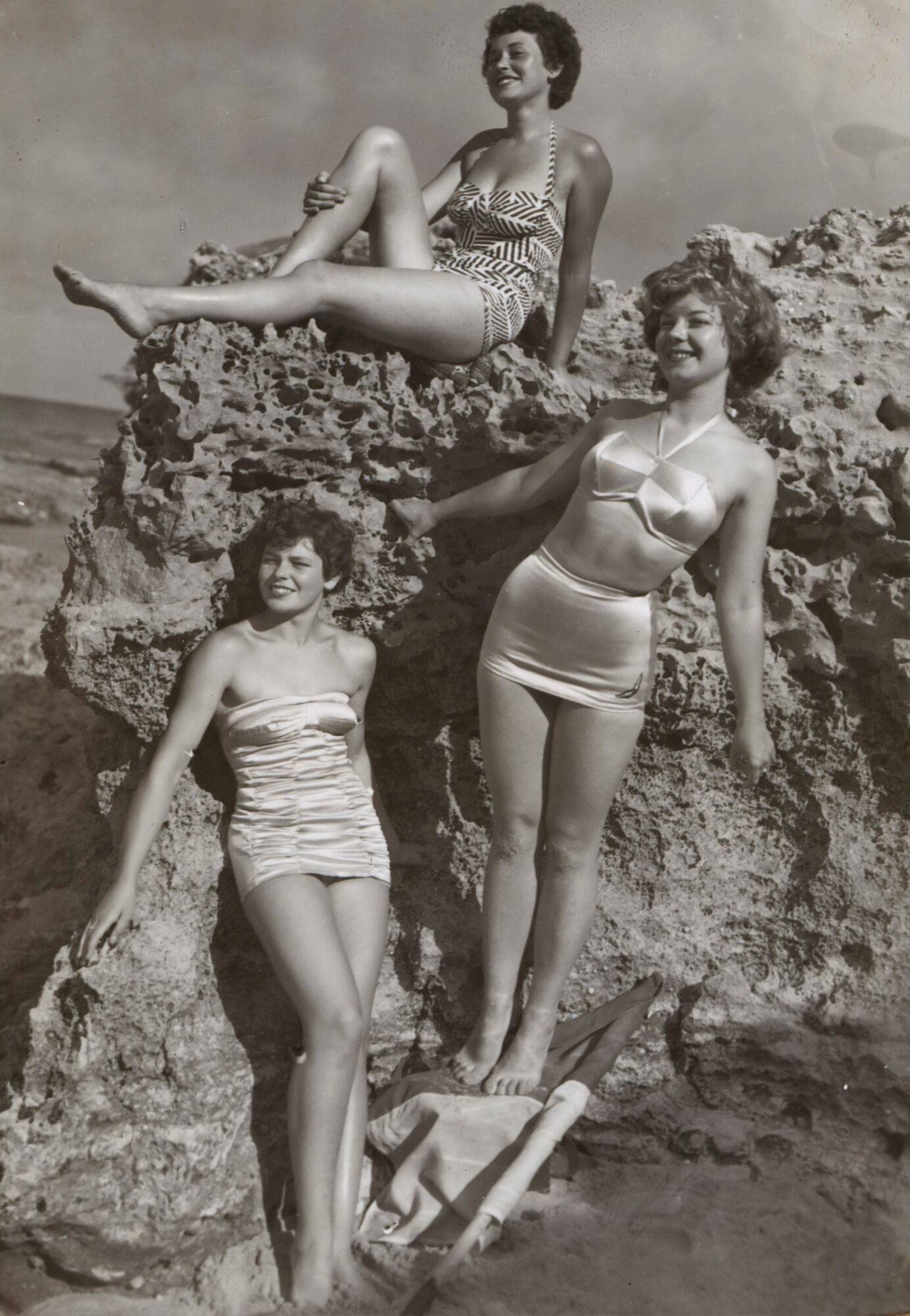 Не носили 80 лет: в моду вернулись купальники, считавшиеся антитрендами