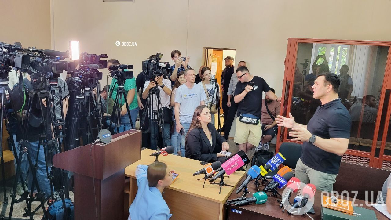 В Печерском суде завершилось заседание по делу Тищенко: нардепу избрали меру пресечения. Фото и видео
