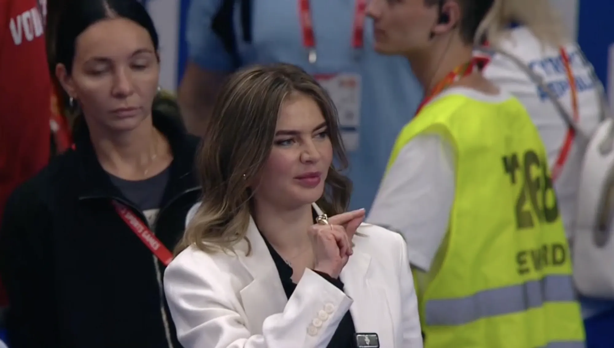 "Любовница Путина" Кабаева не смогла перекрестить спортсменку и стала посмешищем. Видео