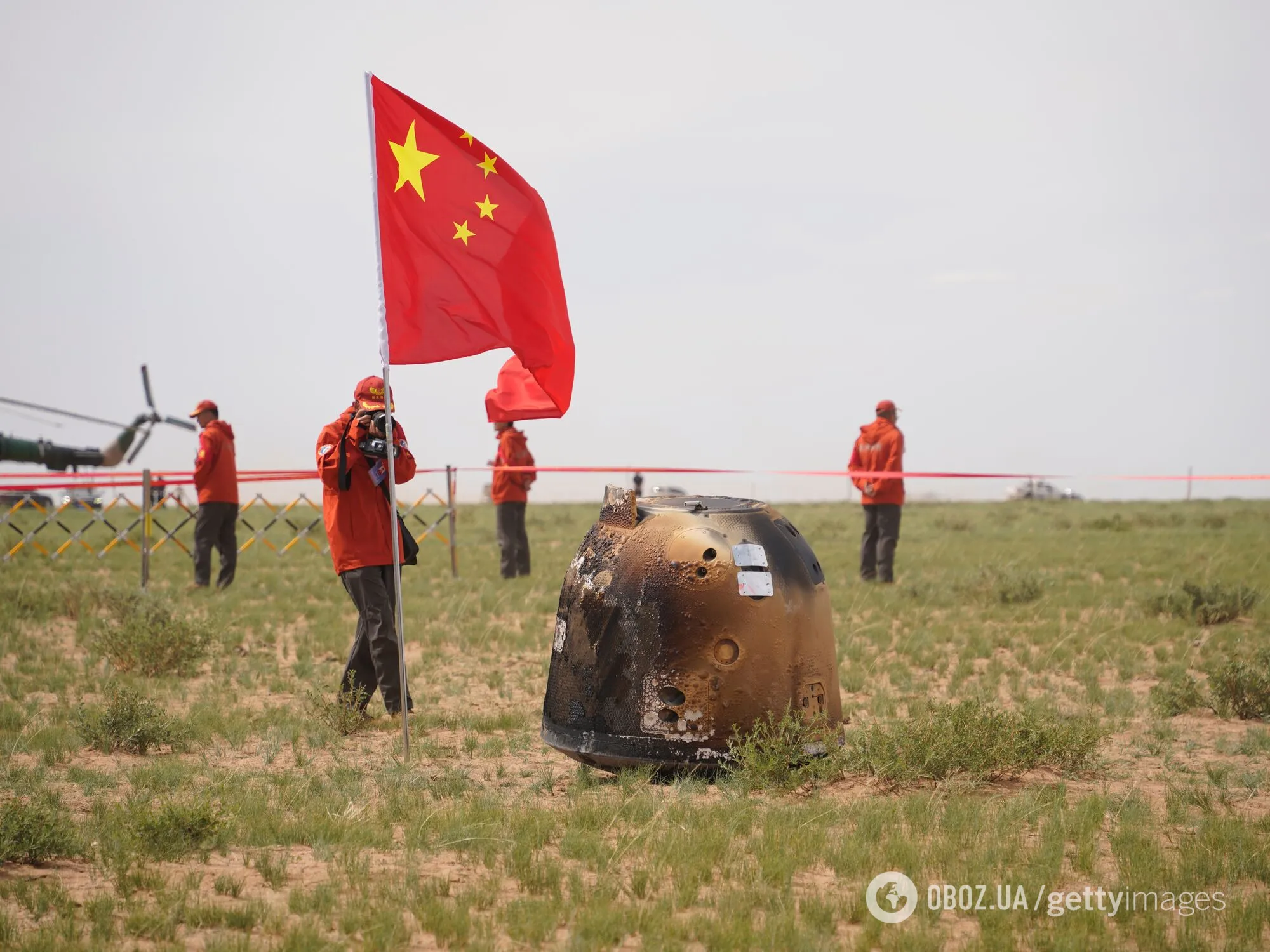Китайский зонд вернулся на Землю с первыми в истории образцами с обратной стороны Луны. 10 ярких фото