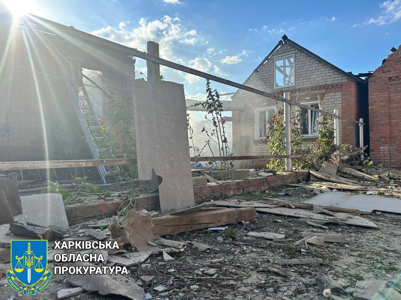Росіяни вдарили по Циркунах на Харківщині: є поранені та пошкодження цивільної інфраструктури. Фото