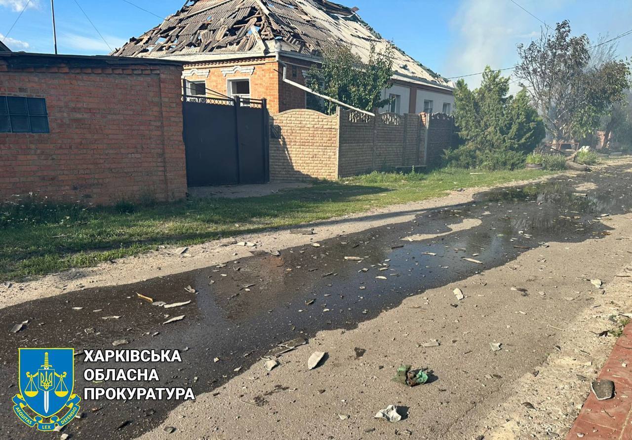 Росіяни вдарили по Циркунах на Харківщині: є поранені та пошкодження цивільної інфраструктури. Фото