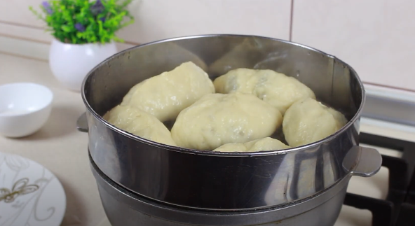 Паровые вареники на кефире: готовим аутентичное украинское блюдо на современный лад