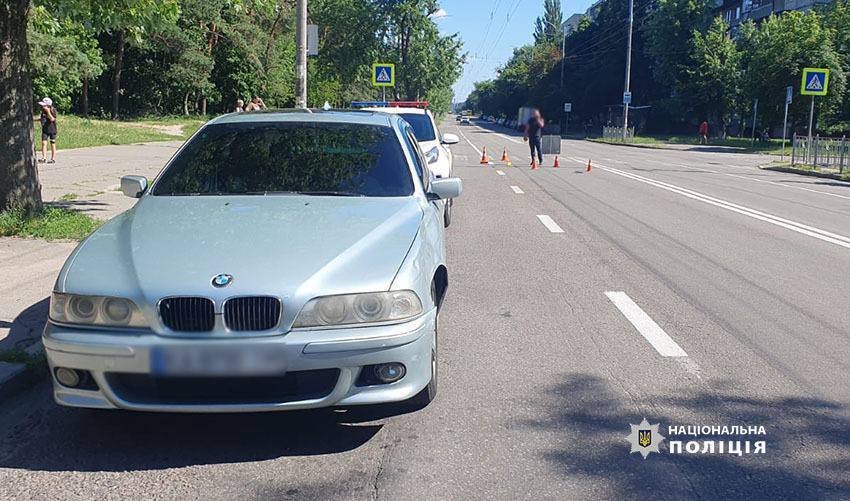 Сбил ребенка на пешеходном переходе: в Киеве полицейские сообщили о подозрении водителю BMW. Фото