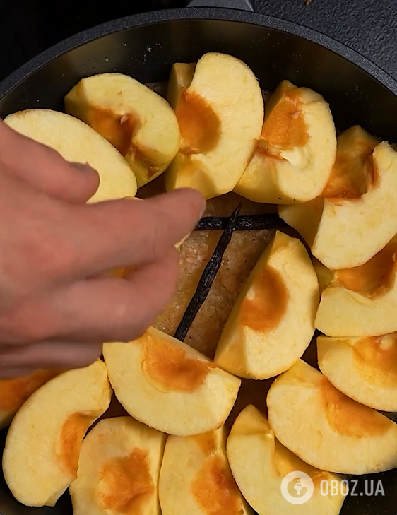 Вкусный тартатен с яблоками: готовится гораздо проще шарлотки