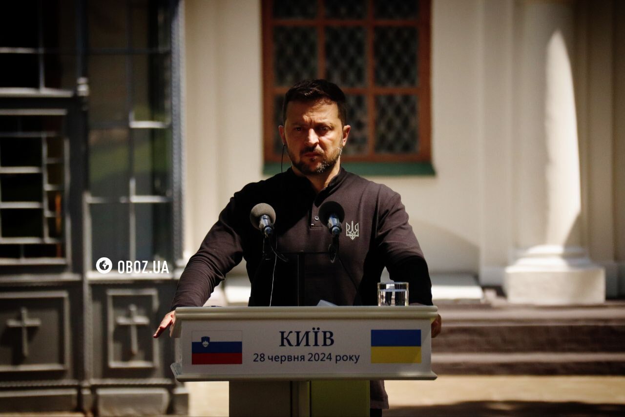 Президент Словении прибыла с визитом в Украину и почтила память павших защитников. Видео