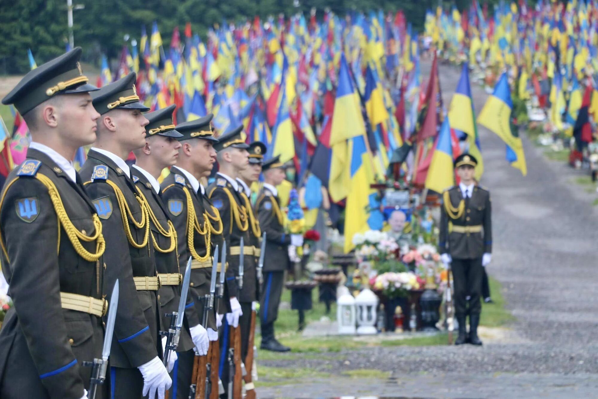 Президентка Словенії у Львові на Марсовому полі вшанувала пам'ять загиблих воїнів. Фото