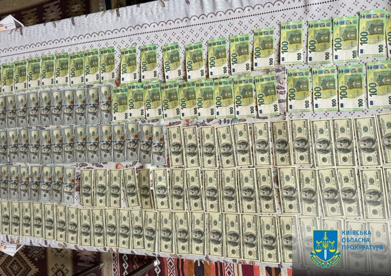 Закликали іноземців інвестувати в криптовалюту: українські правоохоронці викрили шахраїв. Подробиці і фото