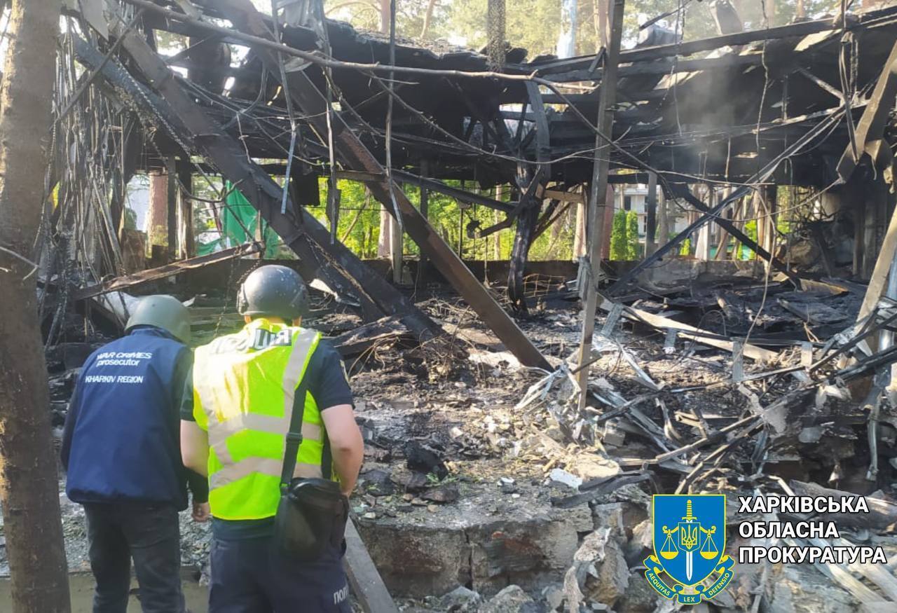 Оккупанты нанесли удар по комплексу отдыха на Харьковщине: есть погибший и раненые. Фото