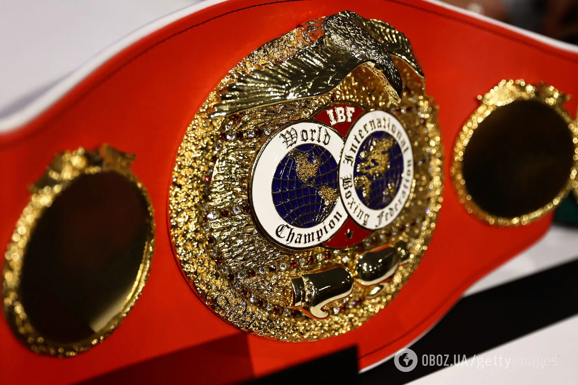 Лишение Усика титула абсолютного чемпиона мира: IBF сделала официальное заявление 