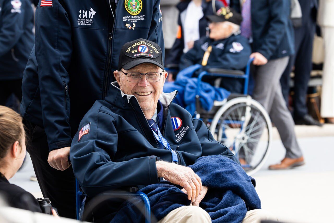 Зеленский принял участие в торжествах по случаю 80-летия высадки союзников в Нормандии: Путина не пригласили. Фото и видео