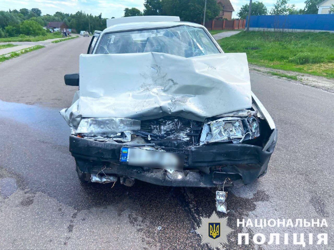 В крови было 3,4 промилле алкоголя: в Киевской области пьяный водитель устроил ДТП с пострадавшим. Фото