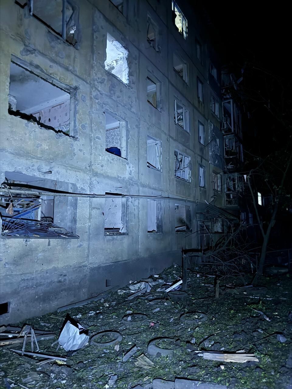 Оккупанты ударили по Селидову в Донецкой области: пострадали шесть человек. Фото
