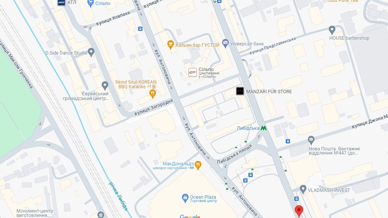 В Киеве произошло ДТП с опрокидыванием и возгоранием авто. Видео