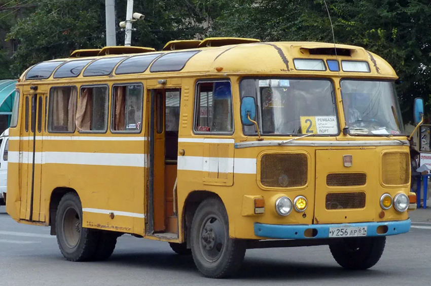 Як СРСР вкрав у Заходу панорамні вікна на даху автобуса, але так і не зрозумів – навіщо: історія "винаходу"
