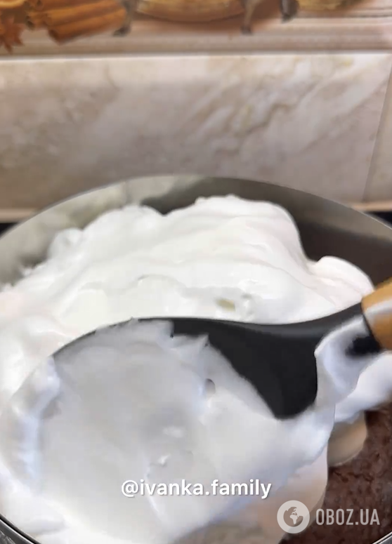 Легендарний торт ''Пташине молоко'': як приготувати десерт родом з дитинства
