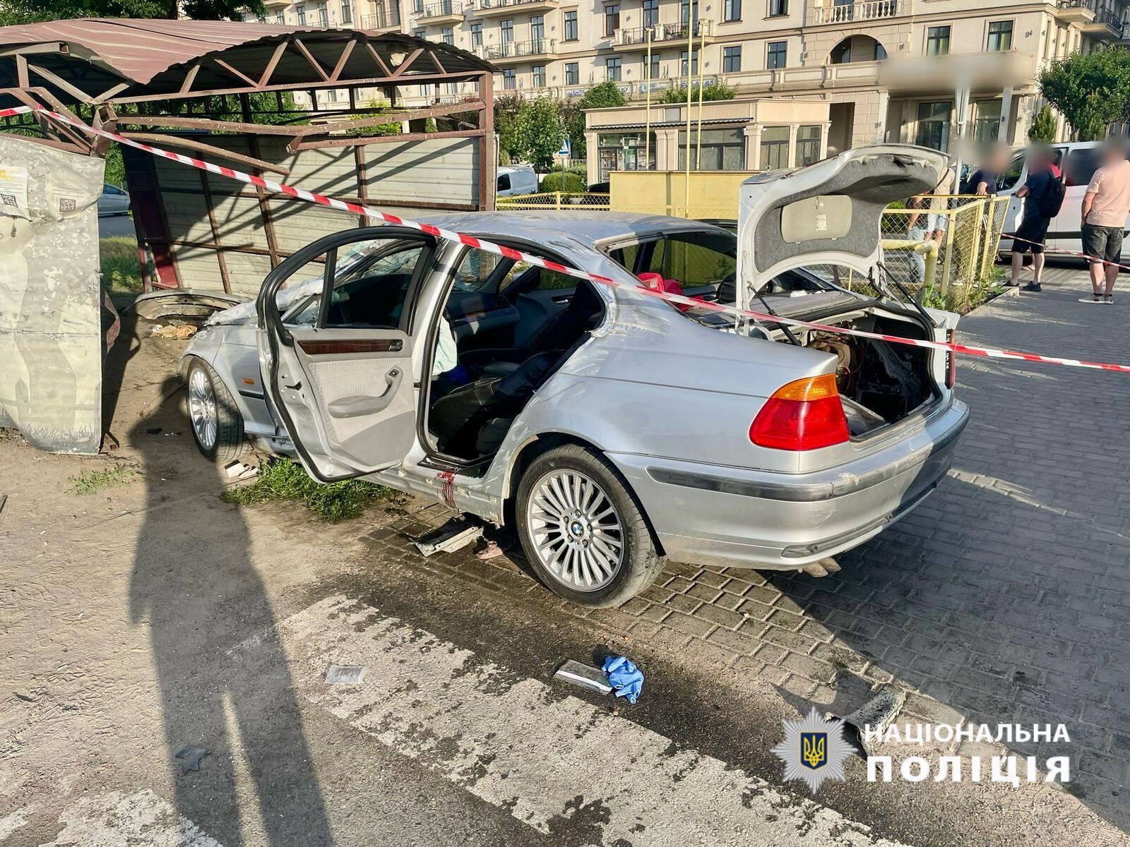 В Одесской области водитель под хмельком снес пешеходов на "зебре": много пострадавших. Видео 18+